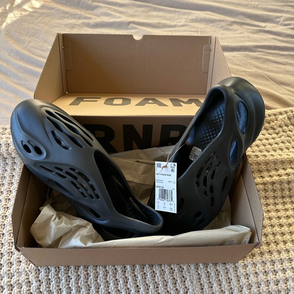 YZY Yeezy Foam Runner size 13